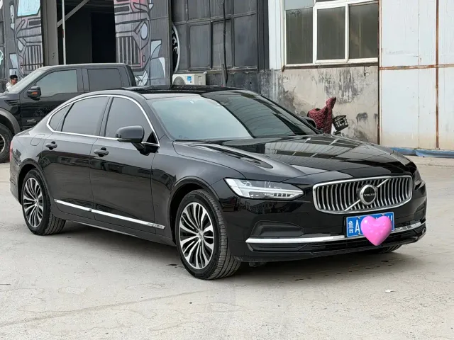 Volvo S90 — Фото автомобиля 3
