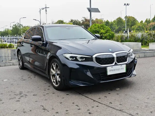 BMW i3 — Фото автомобиля 3