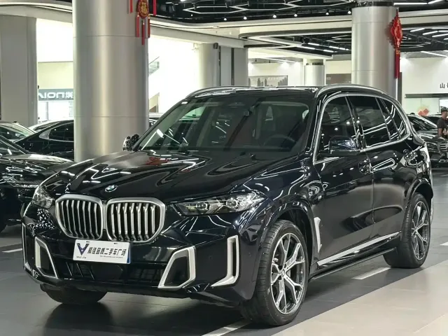 Фотография автомобиля — BMW X5