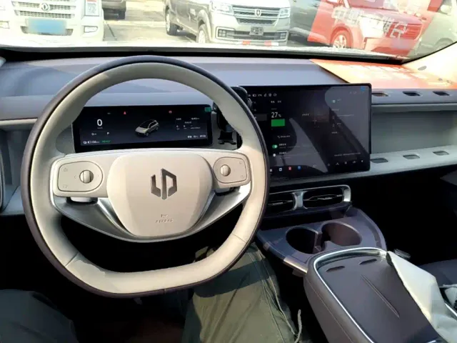 Leapmotor B10 — Фото автомобиля 9