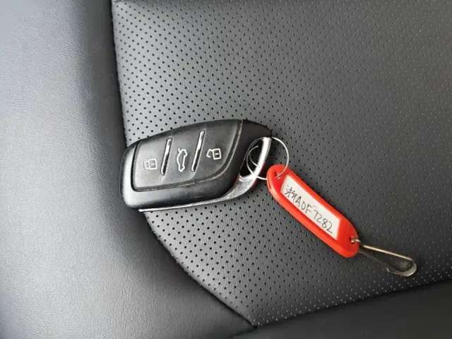 Roewe i6 MAX EV — Фото автомобиля 8