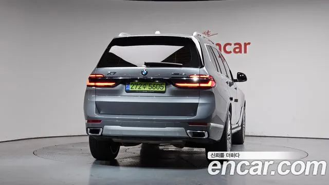 BMW X7 — Фото автомобиля 4