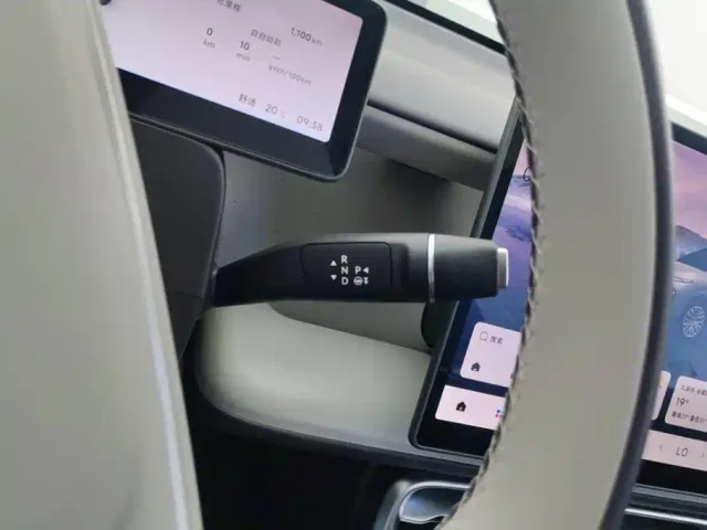 Leapmotor B10 — Фото автомобиля 16
