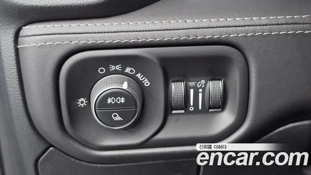 Dodge Ram Pickup — Фото автомобиля 26