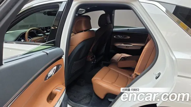 Genesis GV70 — Фото автомобиля 17