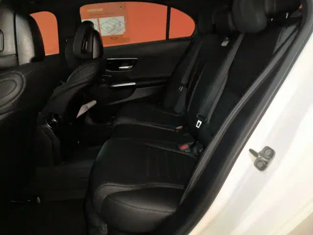 Mercedes-Benz C-Class — Фото автомобиля 18