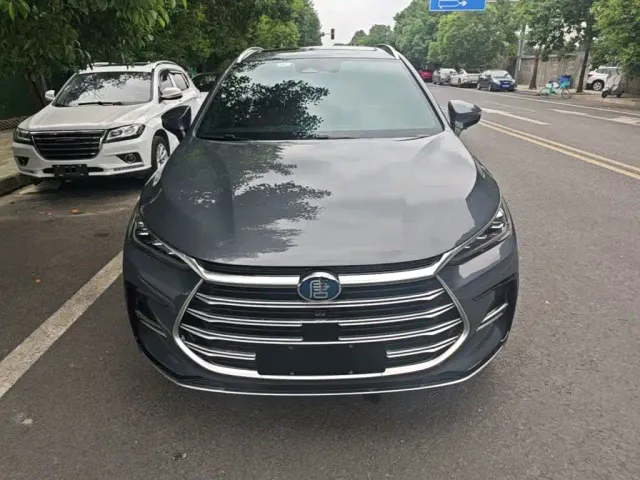 BYD Tang — Фото автомобиля 2