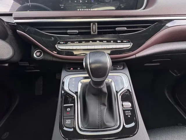 GAC Trumpchi M6 — Фото автомобиля 21
