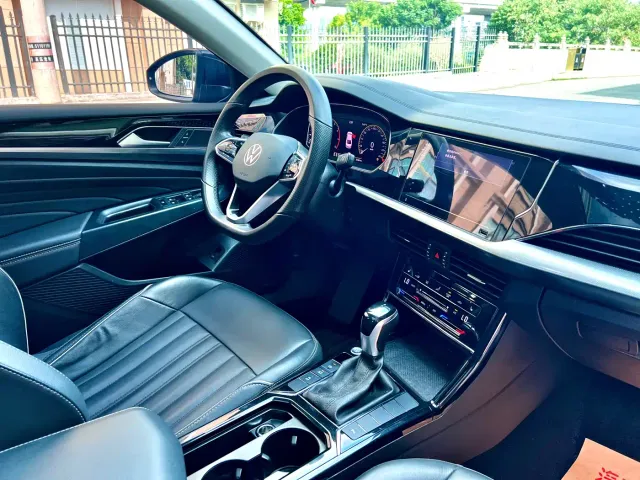 Volkswagen Passat — Фото автомобиля 15
