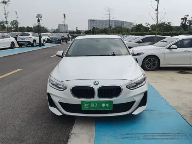 BMW 1 Series — Фото автомобиля 2