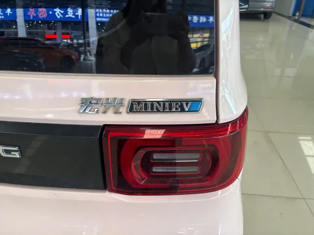 Wuling Hongguang Mini EV — Фото автомобиля 9