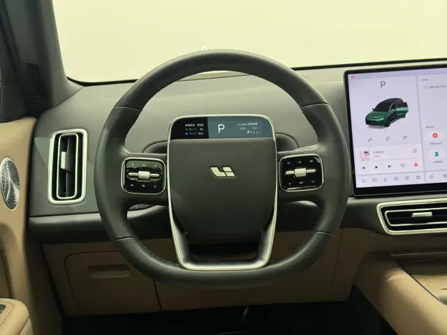 Li Auto L8 — Фото автомобиля 7