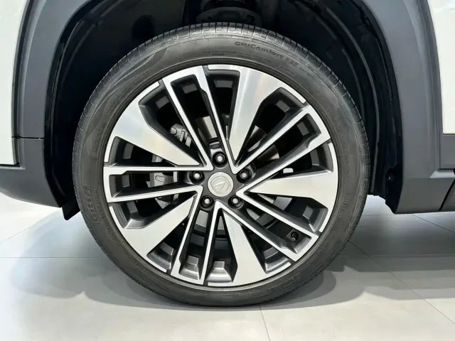 Changan CS35 Plus — Фото автомобиля 17