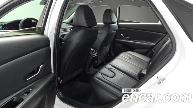 Hyundai Avante — Фото автомобиля 11