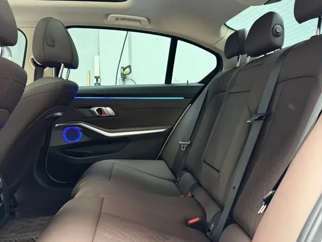 BMW 3 Series — Фото автомобиля 13