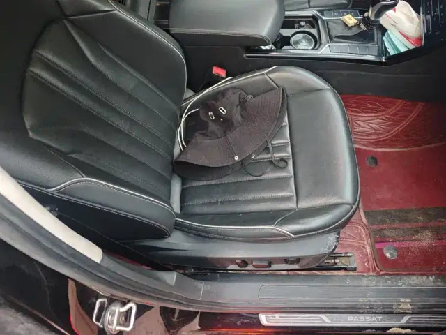 Volkswagen Passat — Фото автомобиля 8
