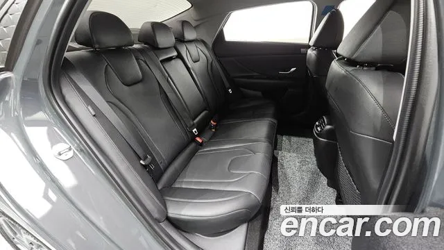 Hyundai Avante — Фото автомобиля 17