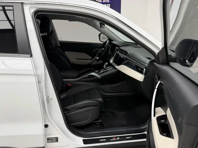 Geely Boyue — Фото автомобиля 15