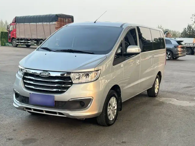 Фотография автомобиля — JAC Refine M3