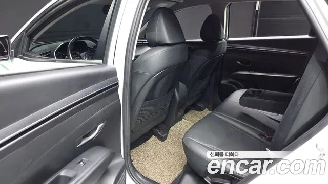 Hyundai Tucson Tucson (NX4) Бензин 1.6 турбо 2WD — Фото автомобиля 11