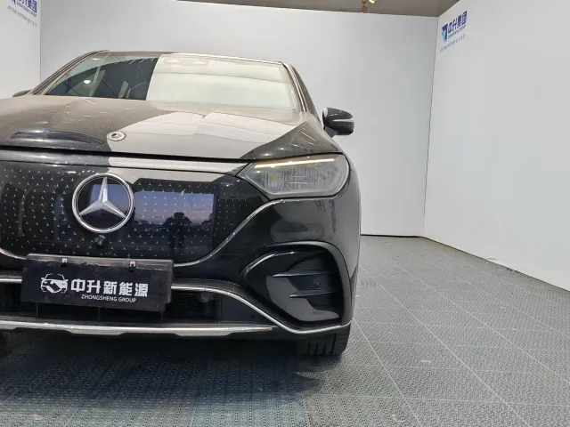 Mercedes-Benz EQE SUV — Фото автомобиля 19