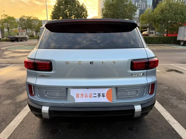 Geely ICON — Фото автомобиля 14