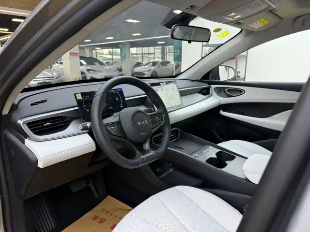 BYD Seal 05 DM-i — Фото автомобиля 5