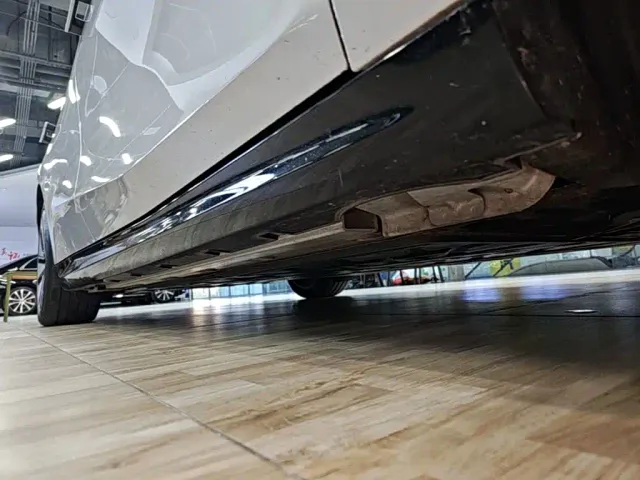 Geely Galaxy E8 — Фото автомобиля 20