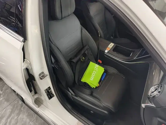 Mercedes-Benz C-Class — Фото автомобиля 24