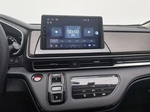 Honda Odyssey — Фото автомобиля 12