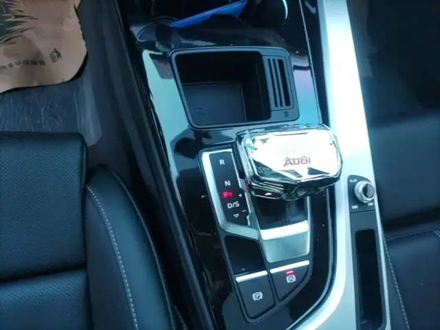 Audi A4L — Фото автомобиля 13