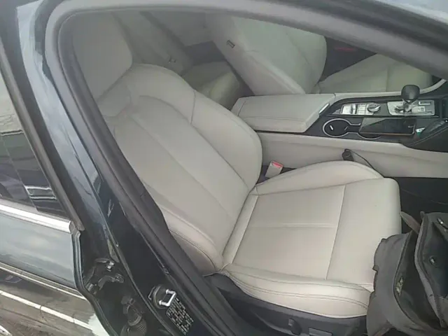 Genesis G70 — Фото автомобиля 24