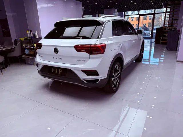 Volkswagen T-Roc — Фото автомобиля 5