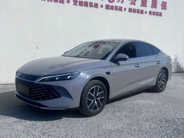 Фотография автомобиля — BYD Qin L