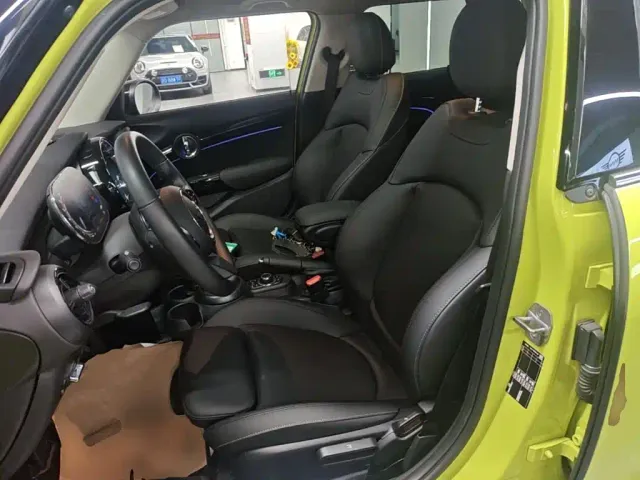 MINI Hatch — Фото автомобиля 14