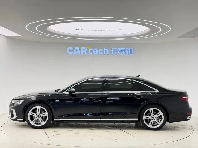 Audi A8 — Фото автомобиля 6