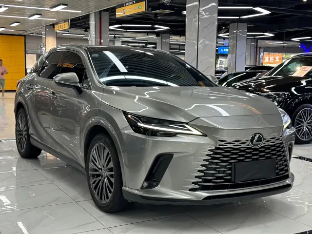 Lexus RX — Фото автомобиля 3