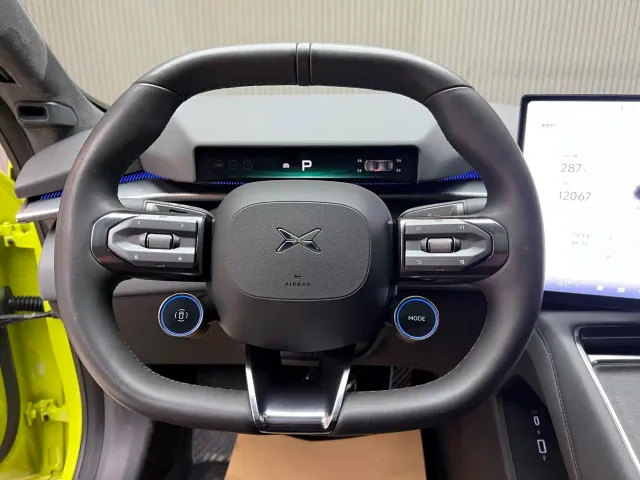 Xpeng P7 — Фото автомобиля 9