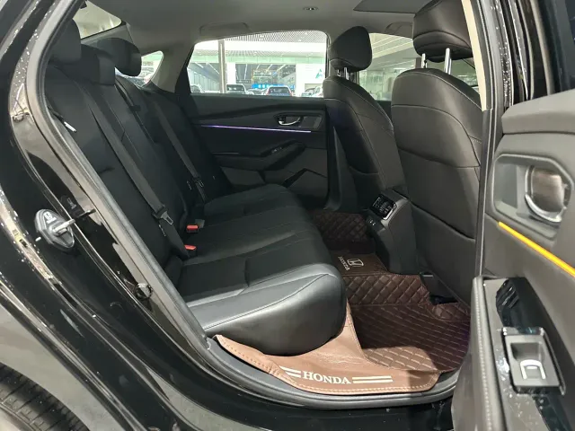 Honda Accord — Фото автомобиля 12