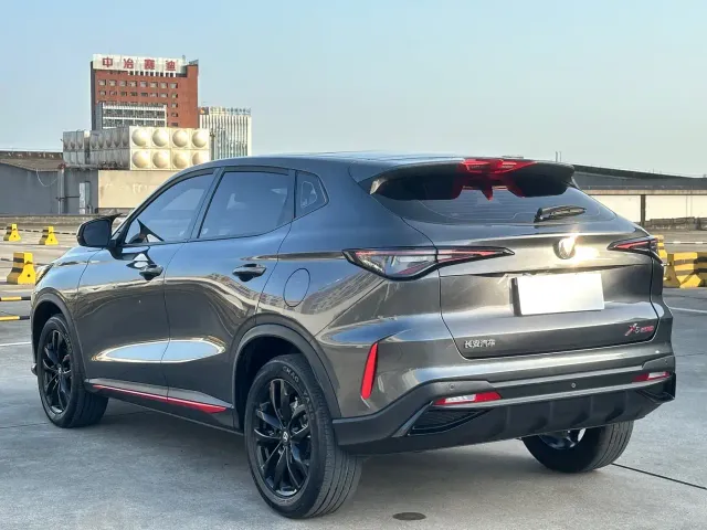 Changan X5 Plus — Фото автомобиля 8