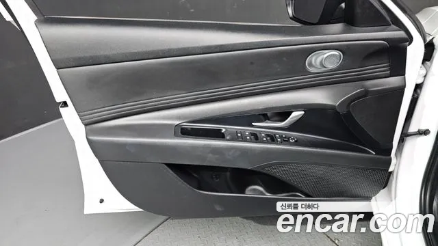 Hyundai Avante CN7 — Фото автомобиля 24