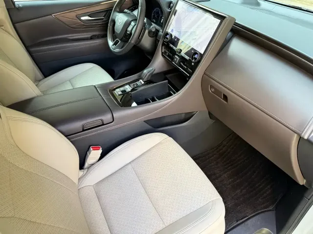 Toyota Alphard — Фото автомобиля 8