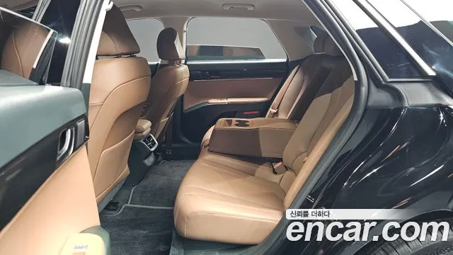 Hyundai Grandeur Grandeur (GN7) 2.5 Бензин 2WD — Фото автомобиля 12