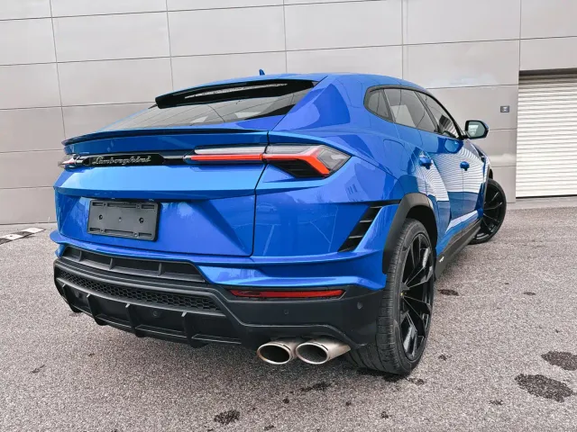 Lamborghini Urus — Фото автомобиля 4