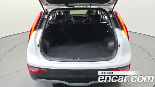 Kia Niro New — Фото автомобиля 22