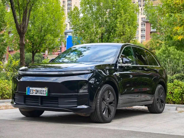 Фотография автомобиля — Li Auto L6