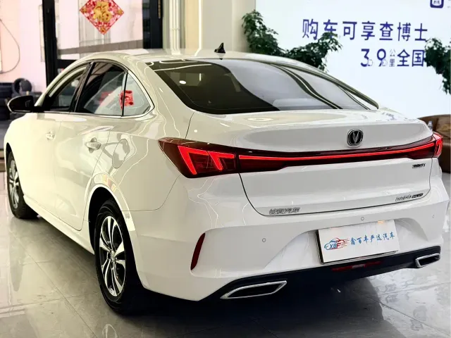 Changan Eado — Фото автомобиля 8