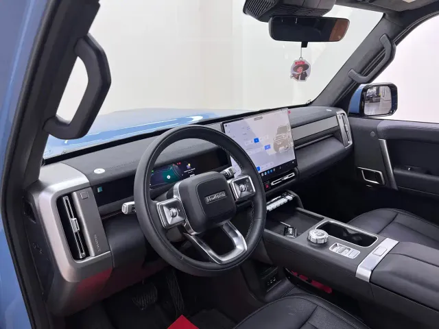 iCAR V27 — Фото автомобиля 14