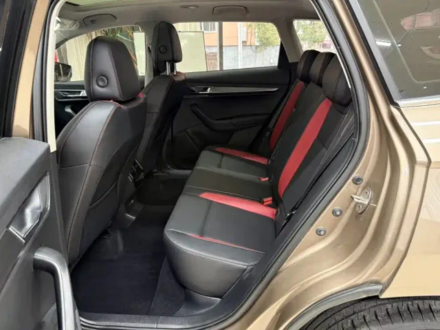 Skoda Karoq — Фото автомобиля 18