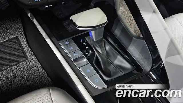 Hyundai Avante CN7 — Фото автомобиля 8